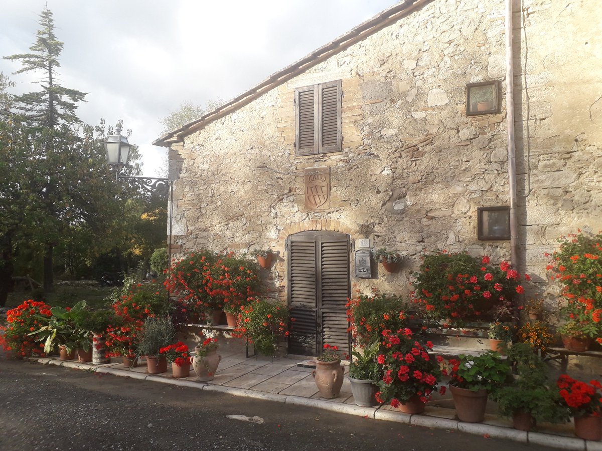 blue_river15's tweet image. #Titignano (Orvieto) #luoghimagici #luoghidelcuore #umbria @explore_umbria #nofilter