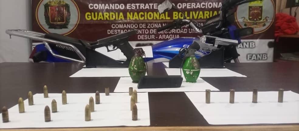 dhernandezlarez's tweet photo. La #FANB continúa en su lucha frontal contra las bandas delincuenciales "TANCOL" que se empeñan en subvertir el orden, ¡Somos Garantía de Paz, y Soberanía! https://t.co/RRB2Yrwv69
