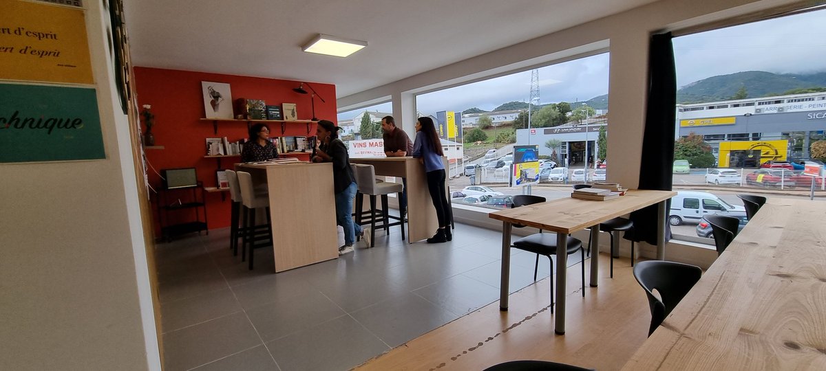 melanie_epabret's tweet photo. ✅ 2ème jour pour penser, imaginer, revoir les méthodes et outils de la #MiniEntreprise au sein de l'école #SupDesign à @VilledAjaccio
@EPAGrandEst @CorsicaEpa @EPABretagne @epafrance https://t.co/4PmXDkKtHu