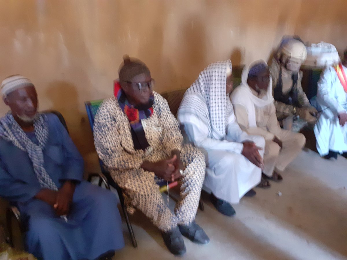 Le Ministre de la Sécurité et de la Protection Civile, le Colonel- major Daoud Aly Mohammedine est à Diema,ce matin,  pour l'inauguration du Commissariat de Police de ladite ville. Première étape, la visite de courtoisie aux notabilités