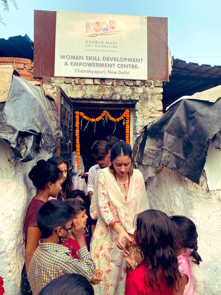 ROUBLENAGI's tweet photo. Diwali morning started with puja and inauguration of @rnartfoundation #RANF new Balwadi and Skill Centre today followed by cultural program by children 🙏🏻😍 
HAPPY DIWALI 🌟🕉✨ https://t.co/PiVFtwi7xw