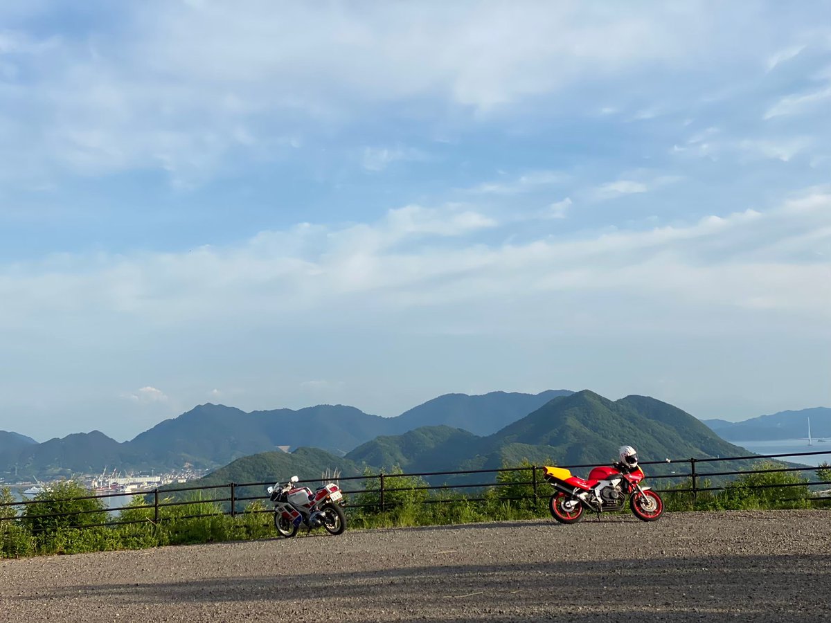 jinko712's tweet photo. #いい四気筒の日 https://t.co/y7wyHEhihK