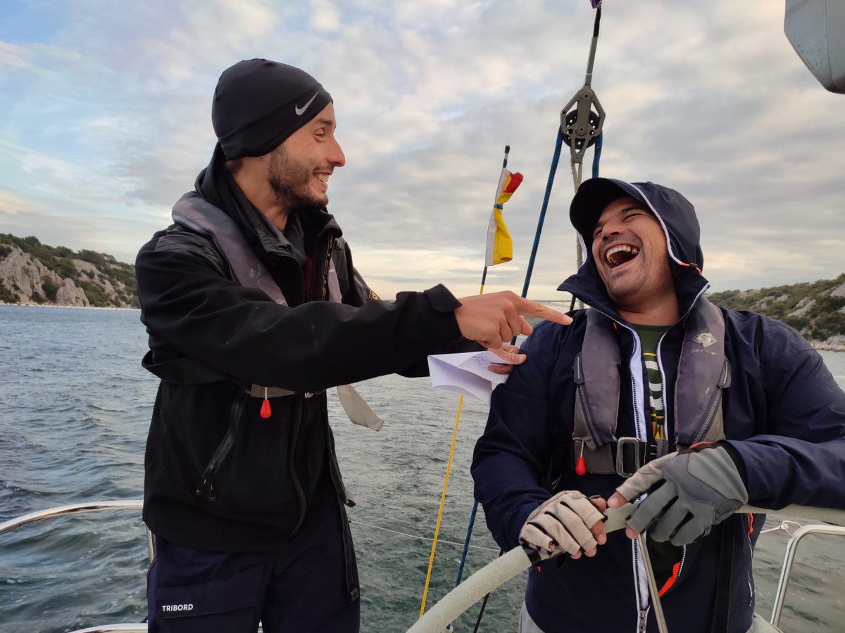 Anasailing's tweet photo. Smiles after great sailing day 😀
#anasail #rya #sailingincroatia #learntosail https://t.co/gg6xCJAOvm