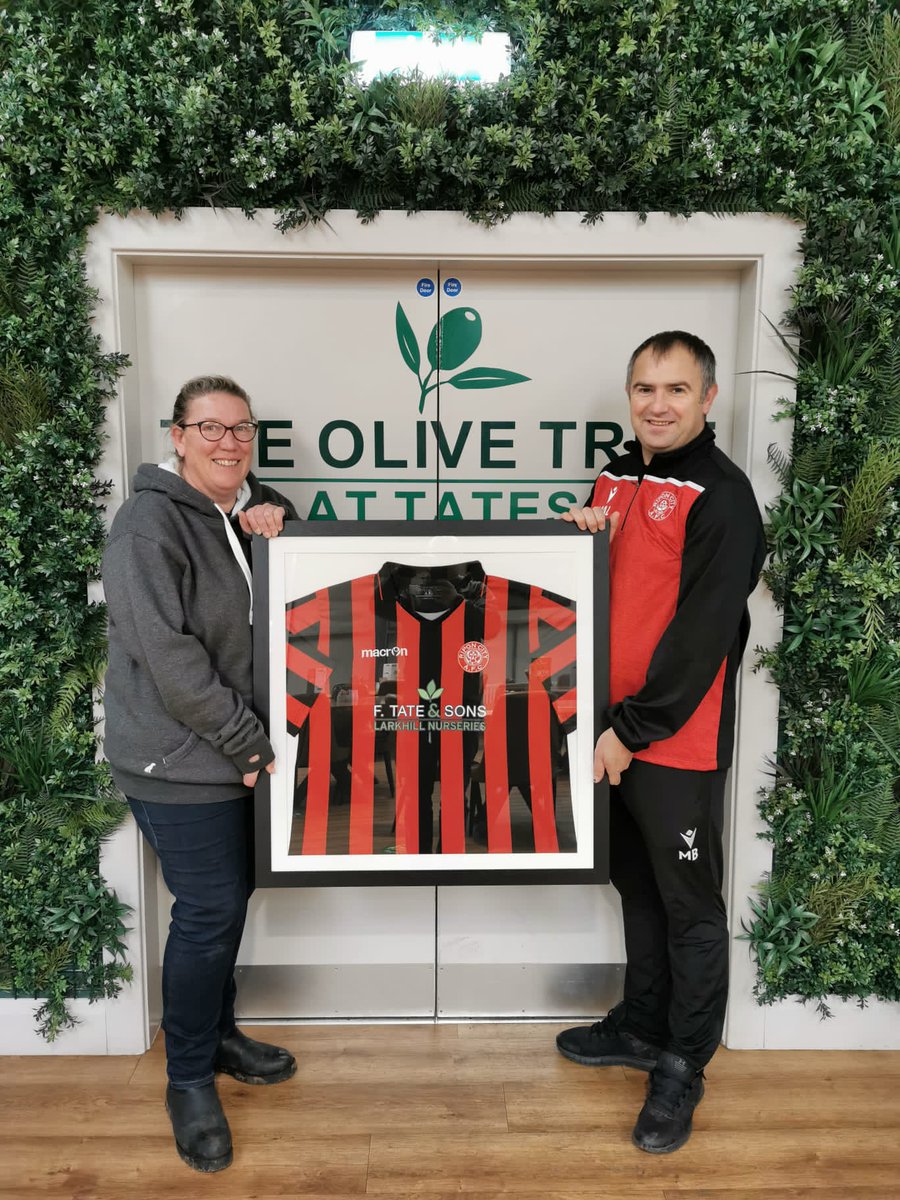 RiponCityLadies's tweet photo. We presented @FTateandSons with a framed shirt today as a thank you for their continued support to our club.
Community sponsorship is a massive part of helping clubs survive.

#UpTheCity ❤️🖤❤️ https://t.co/tVzJF9BAGd