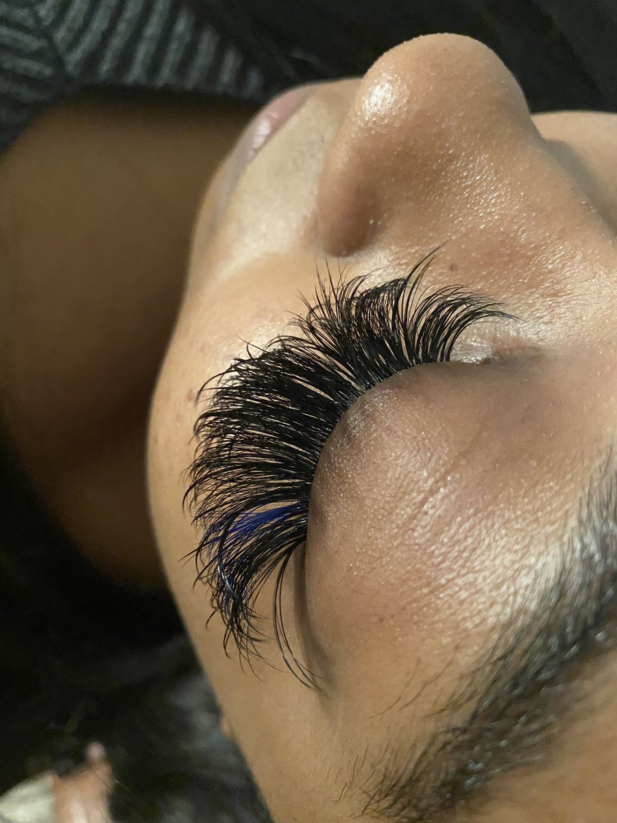 MESSYMONEYMINKS's tweet photo. YEAH I GET LIKE THAT😎
•C & D CURL MIX•
DM TO BOOK✨ @MESSYMONEYMINKS
#bostonlashes #bostonlashtech #lashextensions #lash #nyclashes #providencelashartist #lashtech #lashartist #bostonlashartist https://t.co/WA3WEIkN5K