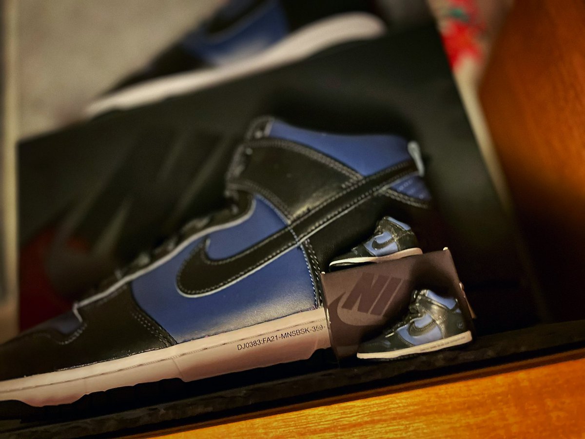 nako_ZZR1400's tweet photo. BANDAI ✕ NIKE
NIKE DUNK HIGH MINITURE COLLECTION
@inupos さんの TOY BOXに入れて🔥🔥🔥
絶賛発売中👍
これは6種用だけど10種用も発売中です���
ぜひチェック🔥🔥🔥
#スニウォリ写真部
#HitsujiWoodFactory
#ShoeWindow https://t.co/GCuqmGiS5P