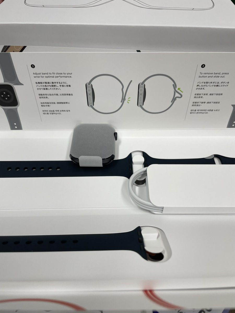 색깔이 예쁘네. 분명히 스페이스 그레이라고 봤는데 이뿐 색상이네.
#스페이스그레이