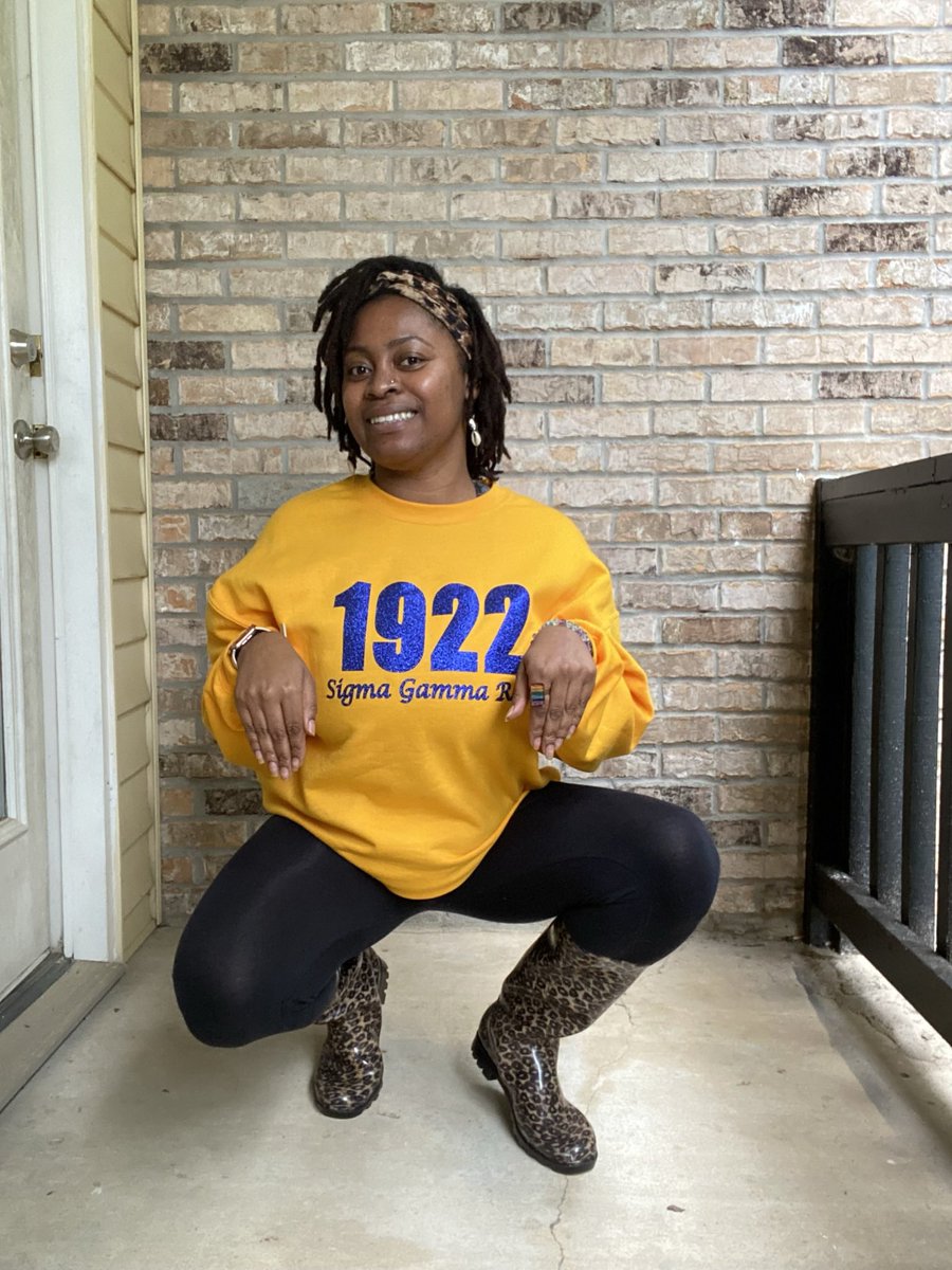 iLiveUrFantasi's tweet photo. Happy Rhovember ๐๐
#poodlepaws #Rhoyalty #Sigmagammarho #Poodles #RHOvember https://t.co/vB0yEn8BRe