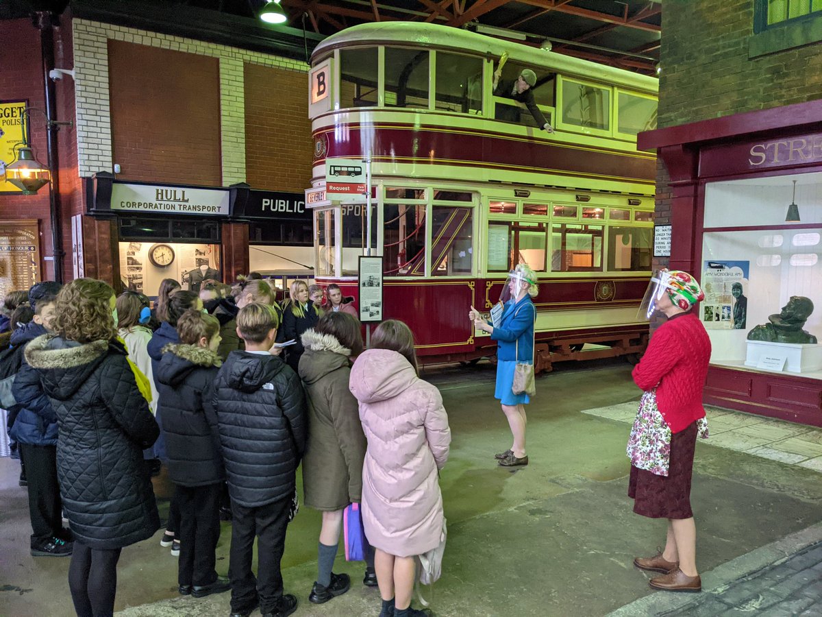 SpringCottagePS's tweet image. 6Tu have loved their @HeritageLearn  WW2 workshop. We studied the evacuation process and looked at life on the home front! #SpringCottage6Tu #SpringCottageHistory