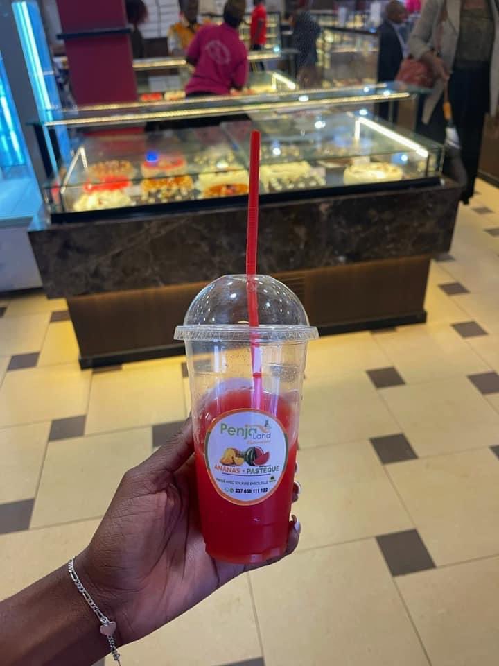 Penjaland's tweet photo. En novembre, faites frétiller vos papilles avec Penjaland 🤩😍😋… 

Nous sommes ouverts 7j/7 entre 11h et 23h ☺️👆

📍Penjaland est situé en face de l’agence ENEO sis au quartier ESSOS (lieu dit CAMP SONEL).

Fruitement Epicé 🍍🍉🥭🍊🍋🍏🍇 https://t.co/CMiCrLa4b3