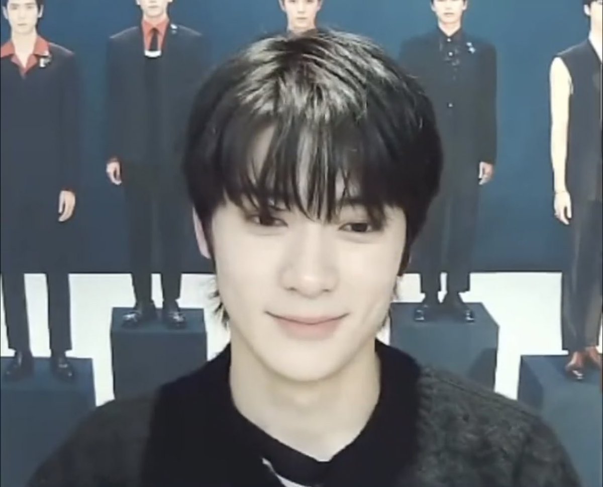 jaehyunpetals's tweet photo. Jaehyun in today’s fansign!🥰 https://t.co/aYvswtB5G8
