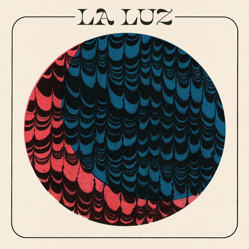 ManiacoDiscos's tweet image. #ElDiscoDelDía
LA LUZ / LA LUZ (2021)
El trio de Seattle, a través de Hardly Art, lanzaron su nuevo material homónimo. Es un disco lleno de psicodelia y destellos de Surf Rock. 
El LP está lleno de garage rock, riffs de surf y melodias armoniosas. 
@laluzers #garage #psicodelia