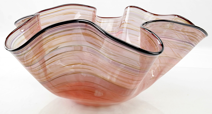 FratesGlass's tweet photo. Whoops
This bowl is too big to be a Large Fluted Bowl but not big enough to be considered a Giant Fluted bowl. So it ends up on our website on the In Stock Sale page. #interiordesign #interiordesignor #homeenterior #designers https://t.co/sVCQMweA7P