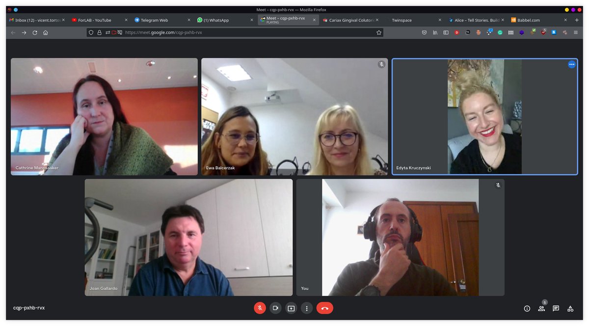 InstitutAbastos's tweet photo. Hoy nos hemos reunido con las escuelas Røyken videregående , Eckener Flensburg y Zespół Ekonomicznych w Starogardzie Gdańskim para reanudar el proyecto #ForLAB. El alumnado debe trabajar para preparar el material necesario para la semana de actividades en Røyken videregående https://t.co/S3nYtbYE5P