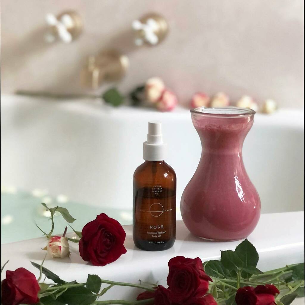 For today’s new moon we’ve shared instructions for an ultra-luxurious rose oil, hibiscus, and coconut milk ritual bath on our blog! If you try it out please let us know what you think, and if you have ritual bath recipes that are your current faves, we would love to hear abo…