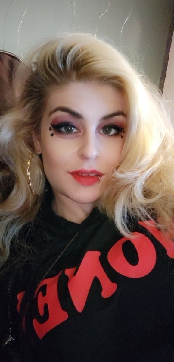 harletofbabylon's tweet photo. @OnlyFans Or you could step into my own #pleasure #palace 
https://t.co/CCx6TRG7Ll https://t.co/q0UwB9hLb2