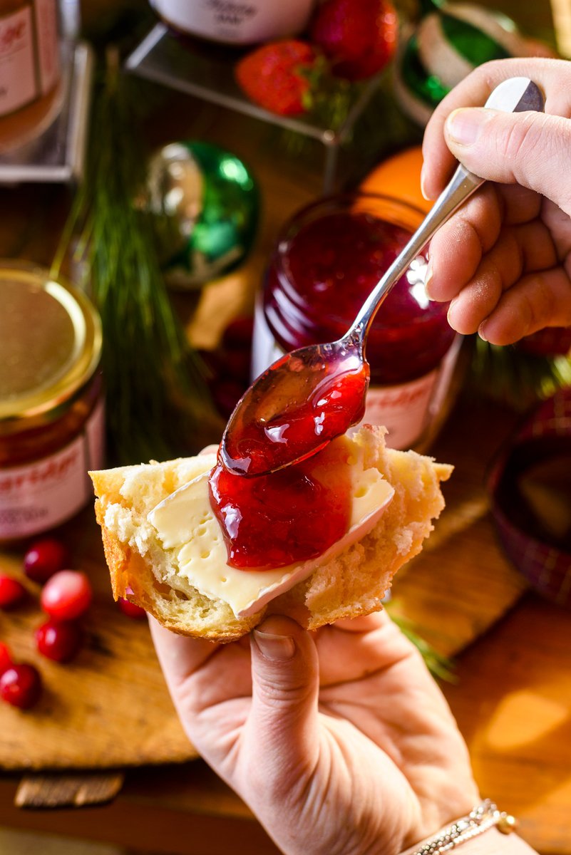 springridgefarm's tweet photo. Tis the season
Our famous Merry Cherry Jam is available now in our beautiful barn market ππ
Visit Springridge for gifts, gourmet and bakery daily 9-5 until Christmas.
https://t.co/sUS7CPKJif https://t.co/W2NWhd7kuR