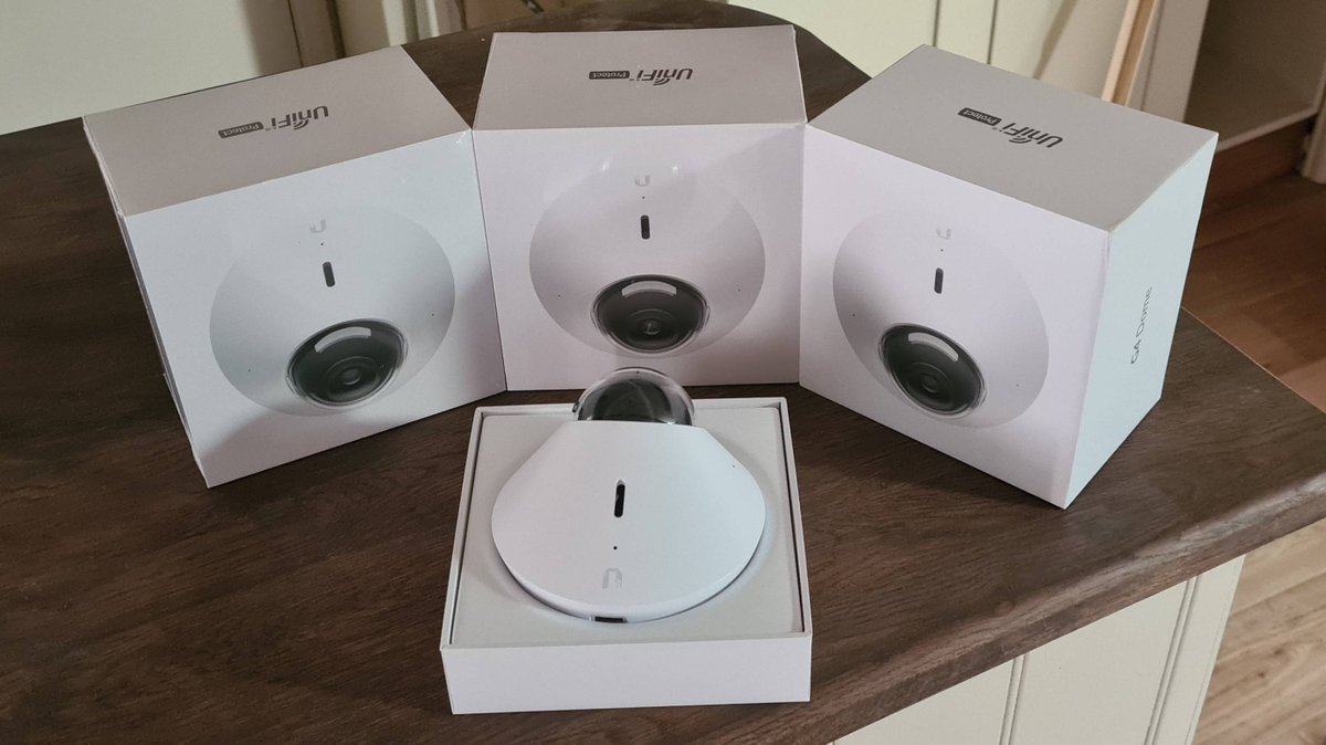 JimtheITguy's tweet image. A day on site doing a #unifiprotect and #unifinetwork install with some @Ubiquiti #g4dome cameras and #6lite APs #jimtheitguy #influxsolutions