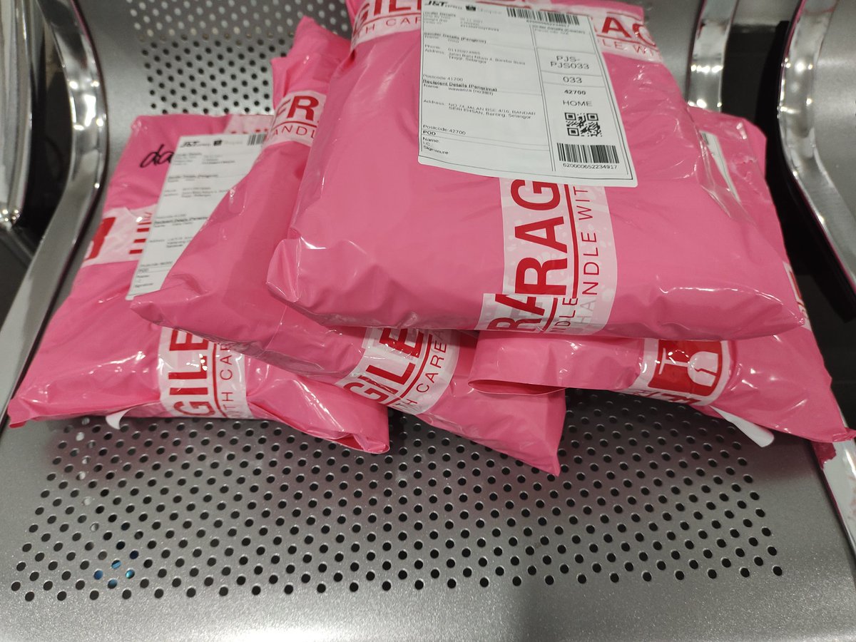 cococheezy's tweet photo. #cococheezyupdate

dropped some parcel. https://t.co/tQ0nKvaKs0