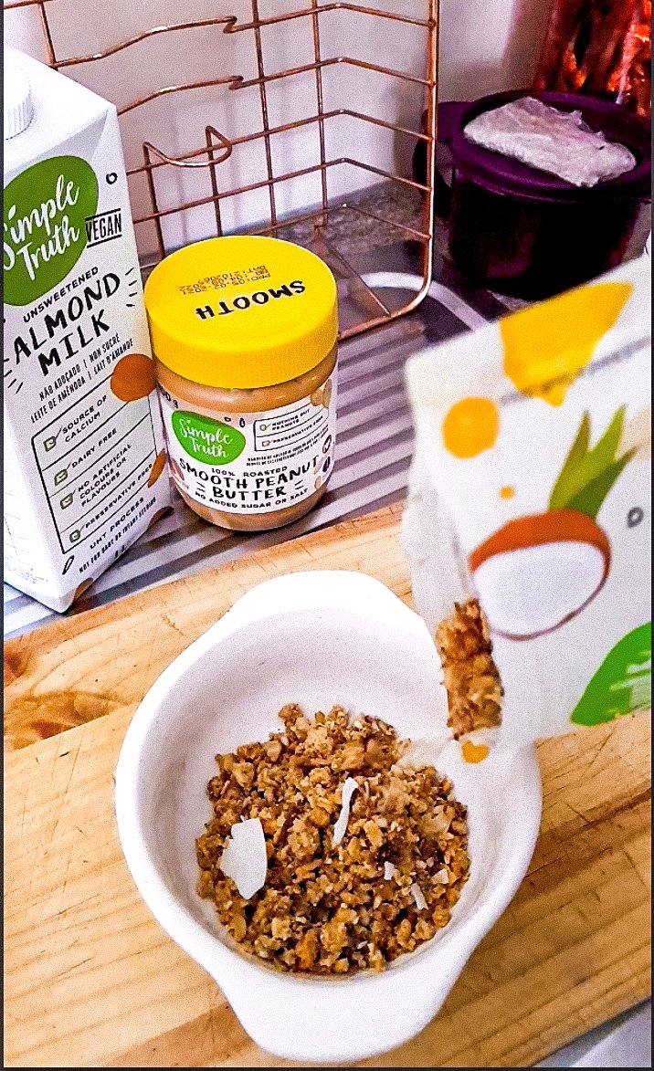 BeautienTreats's tweet photo. I honestly didn't think I'd enjoy Almond Milk... a quick and healthy breakfast #beautientreats @Beauty_Bulletin #DiscoverSimpleTruth #CheckersSimpleTruth #CheckersSouthAfrica #SimpleTruth https://t.co/lCZ0X589fo