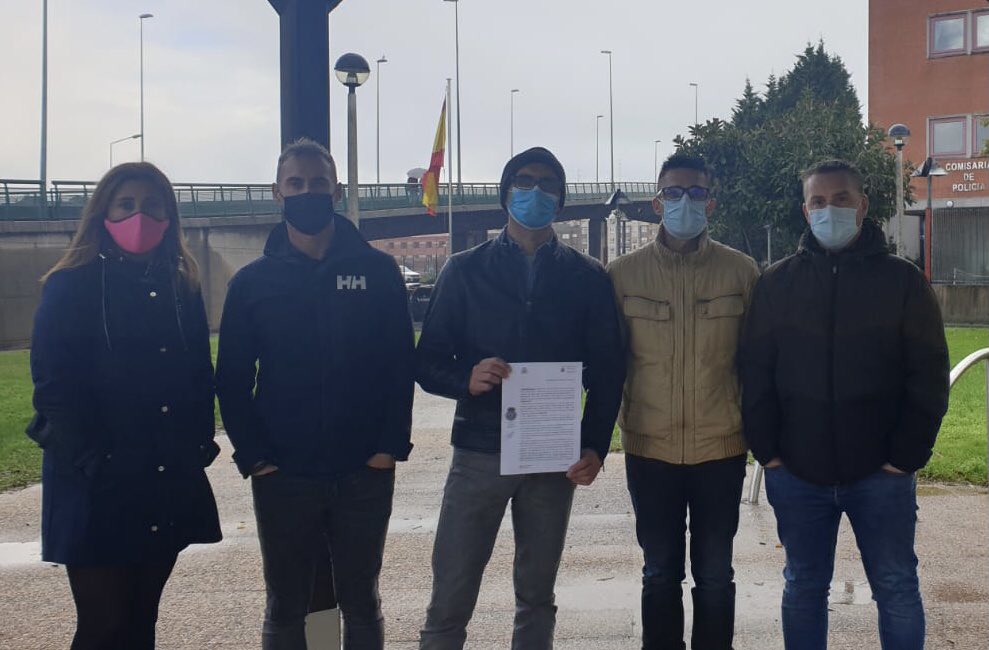 CCOOIndusAstur's tweet photo. Ante la agresión sufrida en nuestros locales en Gijón , hemos interpuesto una denuncia en comisaría. No vamos a consentir mas agresiones fascistas por defender los derechos de los trabajadores y trabajadoras. https://t.co/aNZ37HovEf