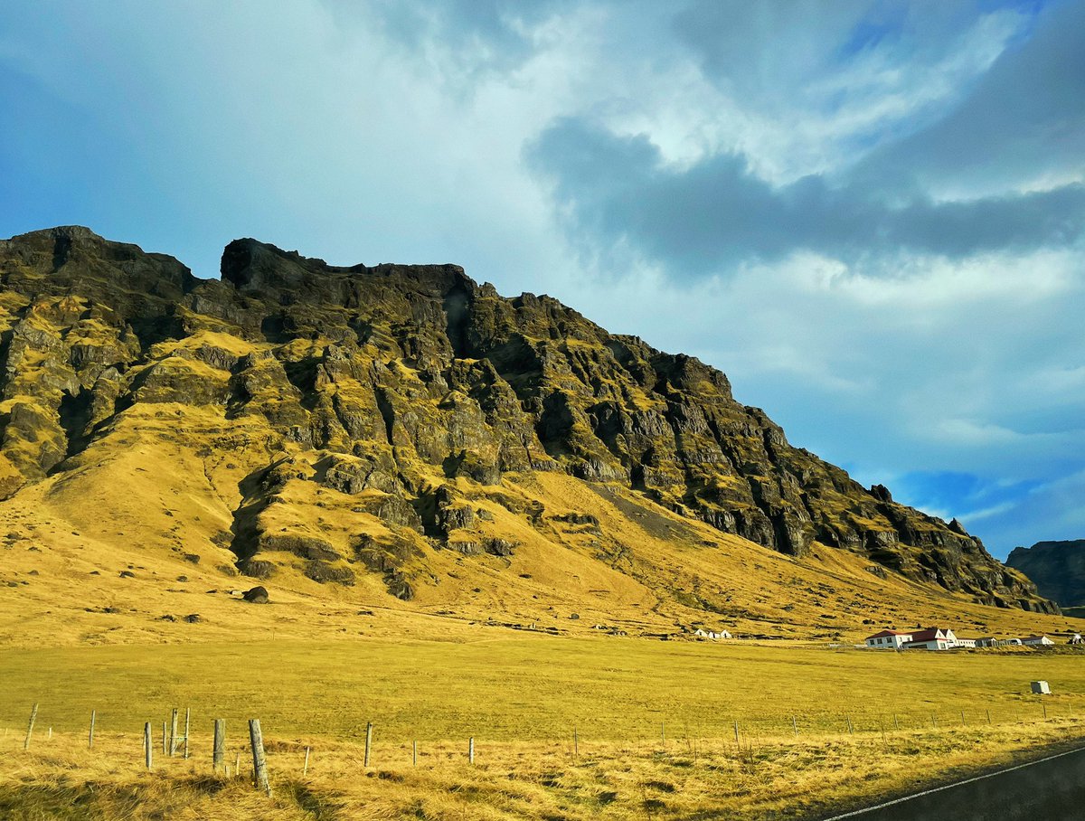 uxianv_99's tweet photo. Algunas fotitos chulas de Islandia 🇮🇸🇮🇸🇮🇸Que locura de lugar https://t.co/mdajHK50Vz