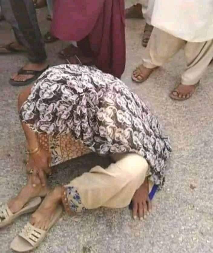 TaqiSayz's tweet photo. ناظم کا قتل ، نظام کا قتل ہے ،
سماج کا قتل ہے ، انسانيت کا قتل ہے....
#JusticeForNazim
#JisticeForNazimJokhio https://t.co/jA2Fz9Vqye