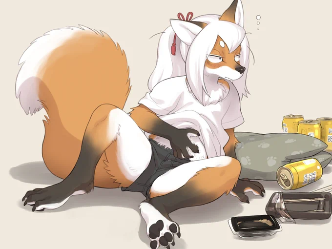 見てない間におきつね様の生活がどんどんだらしなく…🦊🍺 