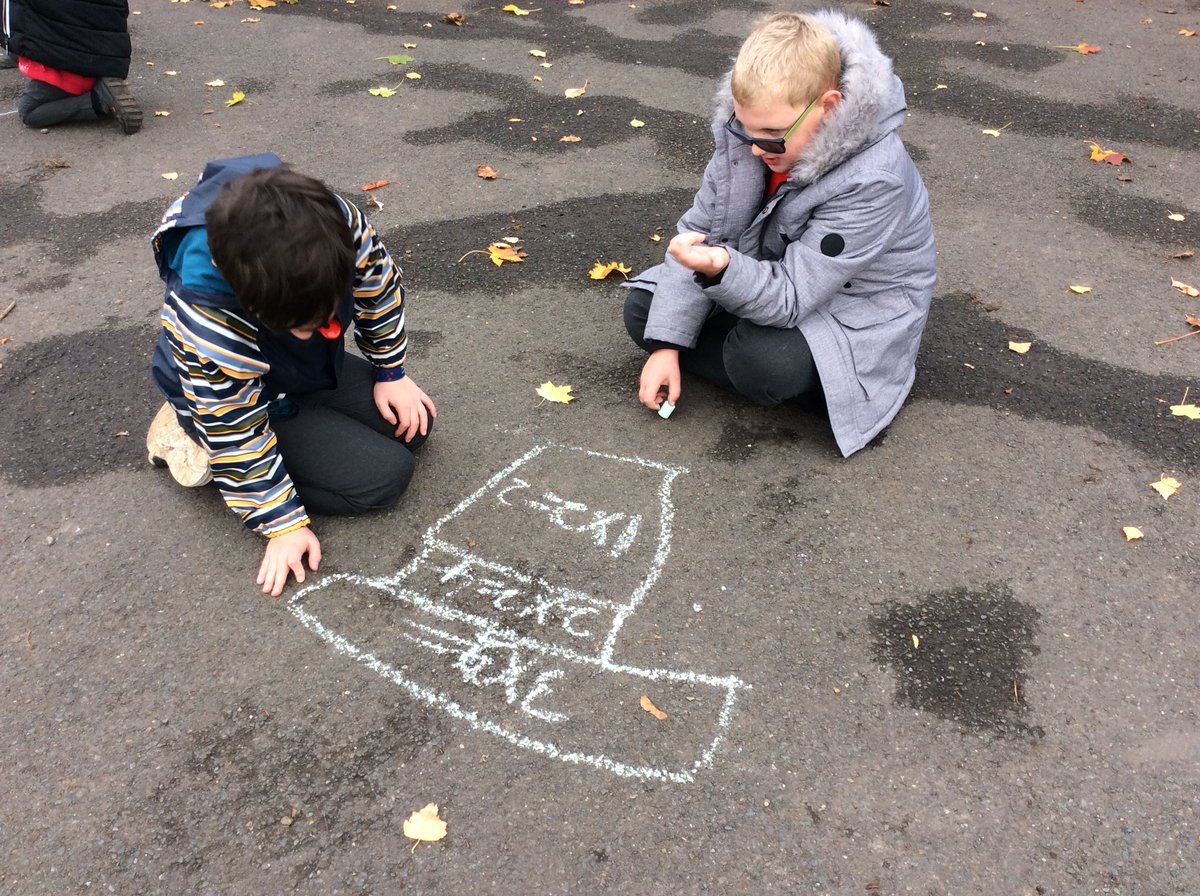 MaundeneSchool's tweet photo. As part of โOutdoor classroom Dayโ Year 4 took their maths learning outside and created multiplication games to incorporate their understanding of the 2s, 3s and 6 times table. They showed fantastic teamwork and resilience. #OutdoorClassroomDay #Mathsoutside https://t.co/0mCEZSlCri