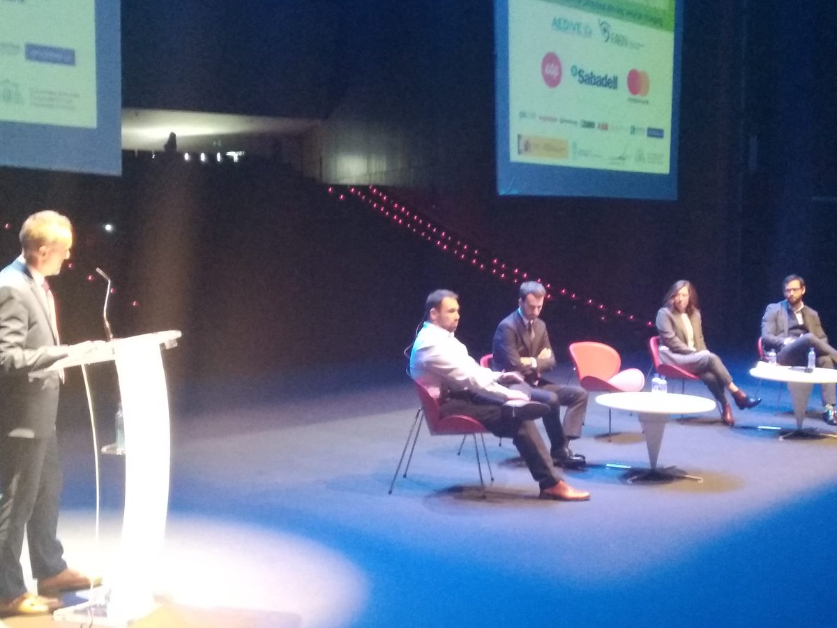 Nuestra compañera <a href="/ElenaRgezGlez/">Elena Rodriguez</a>, Head of E-mobility de #Ormazabal, participa en la mesa de Cadena de Valor. Por otro lado, <a href="/GuillermoAmann/">Guillermo Amann</a> es el moderador de la mesa de Desarrollos Tecnológicos en calidad de Presidente de <a href="/AsocAFBEL/">AFBEL</a>.

#emobility #movilidadelectrica #supercharger