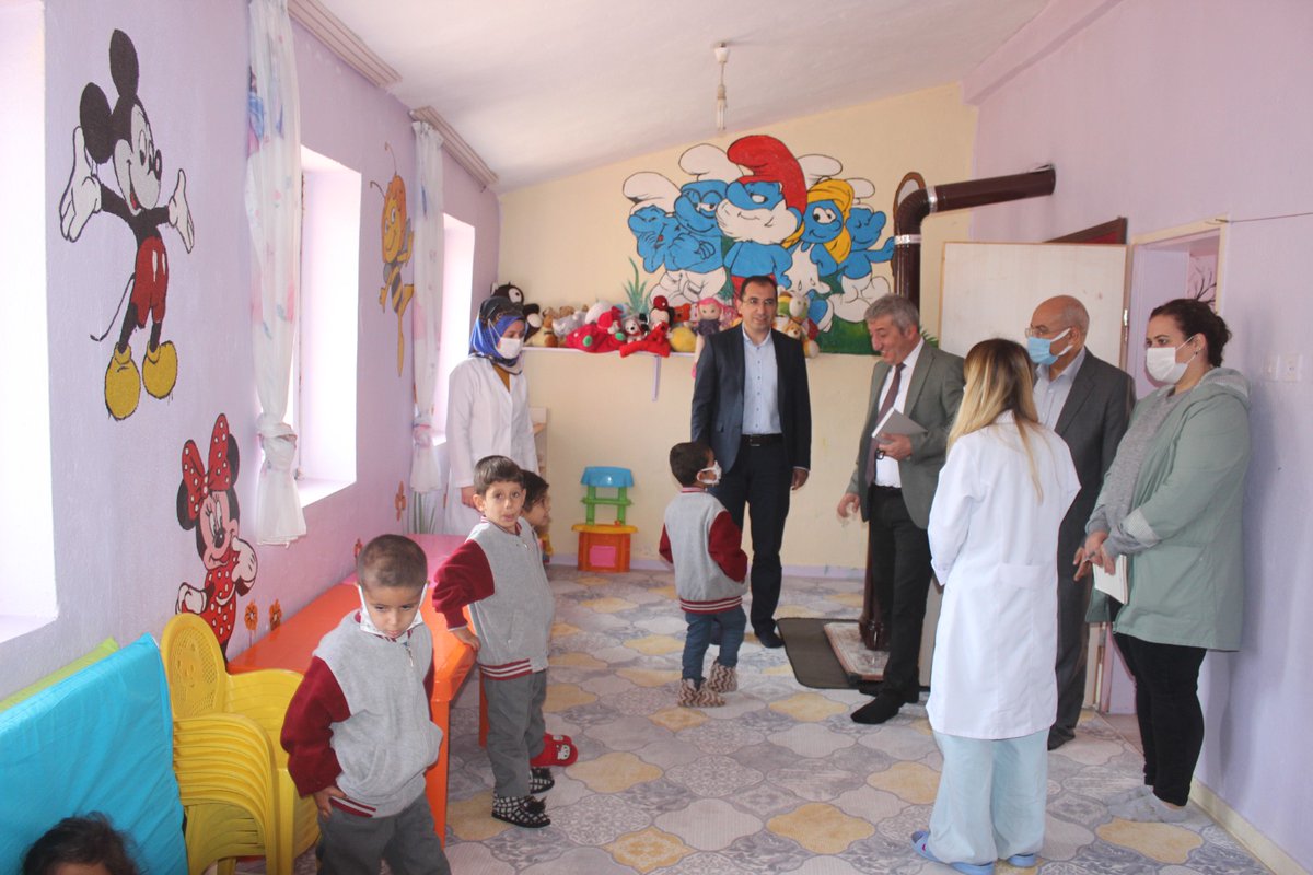 Kaymakamımız Sn Ömer Faruk ÖZDEMİR ile İlçe Milli Eğitim Müdürümüz Sn Mehmet ÇİFTÇİ Demiremek ve Cintepe köy okullarını ziyaret ettiler.