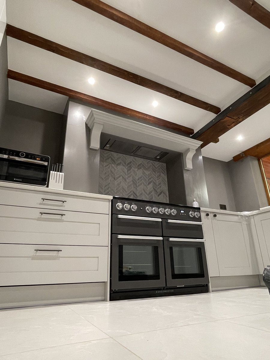 colourcraftsw's tweet image. Kitchens decorations are done ✅ 
#colourcractdecorators #interiordecor #kitchendecor #farrowandball @FarrowandBall