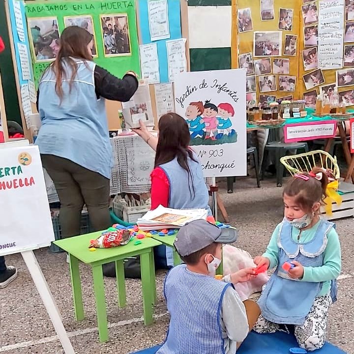 acteba's tweet photo. Se prepara #FeriaDeCienciasPBA en #MarDelPlata @ClaudiaBracchi1 @baeducacion 

#Educación #Arte #Ciencia #Tecnología https://t.co/kQvfYvMdyd