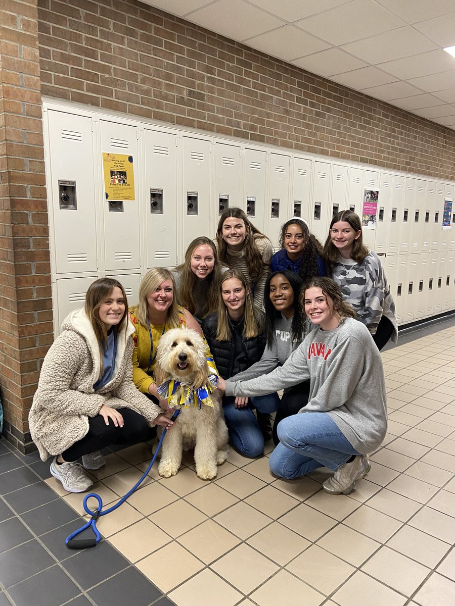 THS_EnglishDept's tweet photo. What a way to start the day! #Wavely #A-Building https://t.co/lep4POBEvb