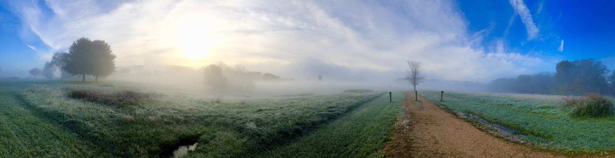 DaveFox5DC's tweet photo. Panoramic Sunrise at Murphy Farm in Harpers Ferry https://t.co/8mGTdXDOZs