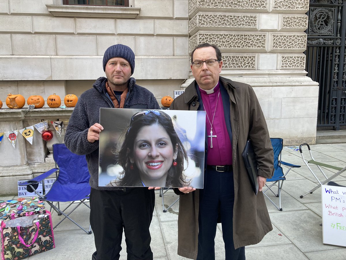 Honoured to stand with Richard Ratcliffe today. Hugely admiring of his courage in standing up for Nazanin Zaghari-Ratcliffe #FreeNazanin now.