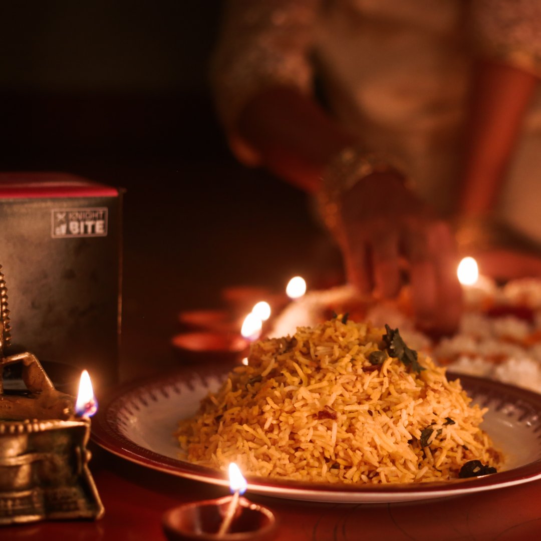knight_bite's tweet photo. Happy Diwali! Have Good food, Good company and Good cheer.  🪔🍔❤️ https://t.co/eCb9592Pc7