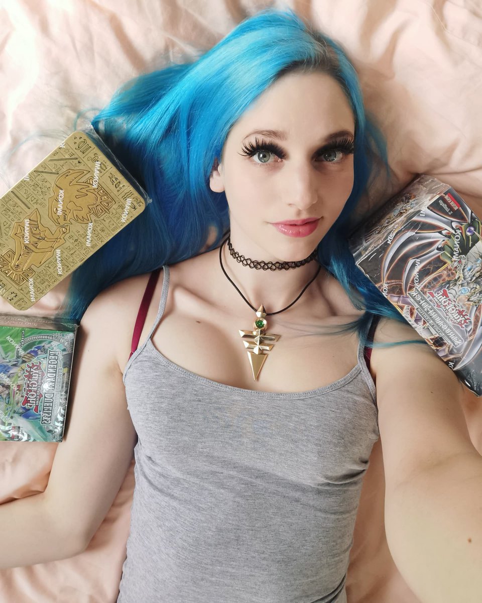 BloodyNyuu's tweet photo. 👉 https://t.co/kFO0q8DeIp 👈

FFXIV mit @ExeCuuuTe 💙
Später Yu-Gi-Oh! Openings mit @Schattenspiele2 💙

FFXIV kostenlos bis Stufe 60 zocken: https://t.co/22fBLCu1ir

@SquareEnixDE
@YuGiOhCardEU

#werbung #ffxiv #squareenixde #yugioh #megatin #megatin2021 https://t.co/4q9xznkeDA