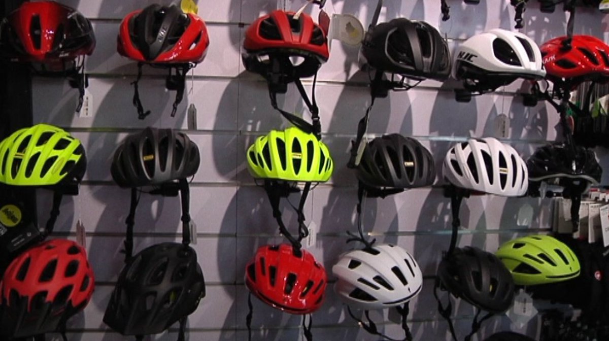 VOrientalTv's tweet photo. 🚲 🎮 La manca de subministres ja es nota en gairebé tots els àmbits del comerç i en productes com bicicletes o consoles de jocs

📺 Avui, al #Via15, estarem en directe a @RavetBike, de #Granollers, per saber com viuen la situació

⏰ A les 18.30, a #VOTV

@beteve @laxarxa https://t.co/vMA2EyGWy8