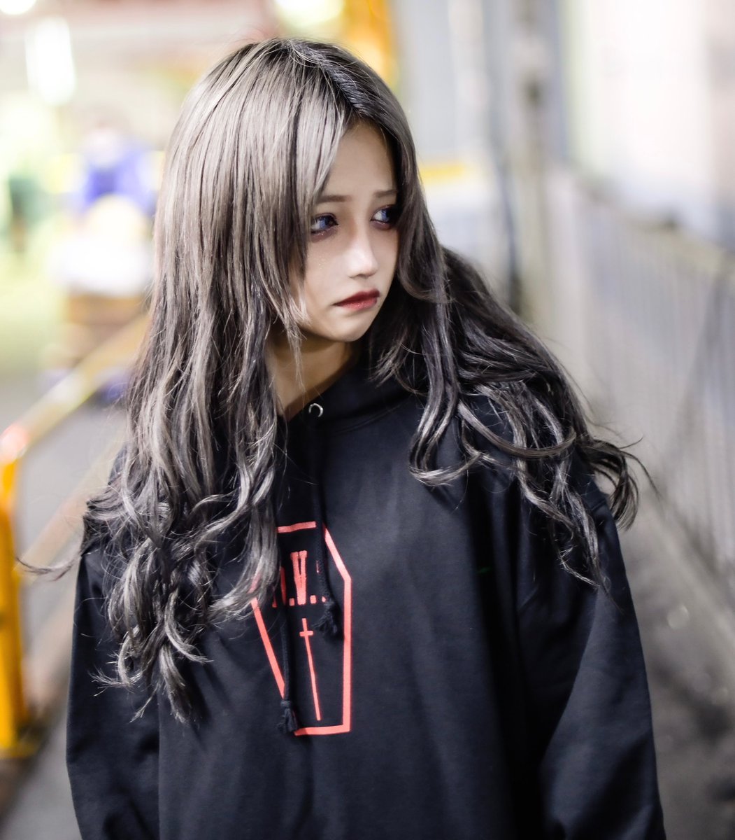 DVT_official's tweet photo. 「棺桶」パーカー

明日SHIBUYA duo
先行販売開始
10オンス コットン100%
裏パイルBIGパーカー

復刻棺桶ロゴデザイン
シンプルでシルエットにもこだわった普段使いに◎なBIGパーカー

2カラー展開
・ブラック×ホワイト
・ブラック×レッド
着丈80身幅68

特別価格¥6500+tax
（イベントは税込¥6500) https://t.co/WUUNFYHjZs