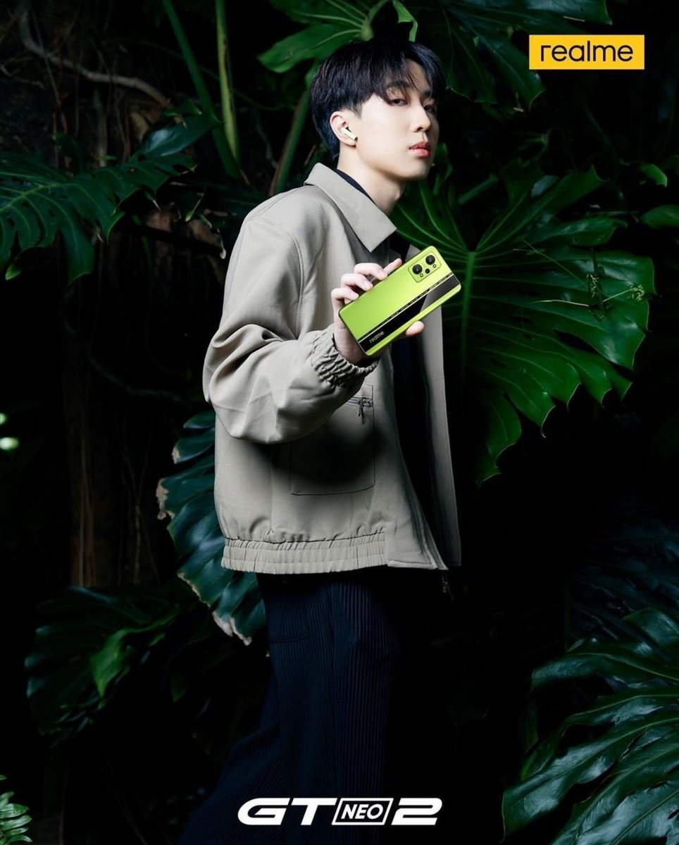 BestVittawin_TH's tweet photo. [IG : Best.vv Update] 04.11.2021 
realme GT Neo2 5G สี Neo Green 💚
#realmeTH #realmeGTNeo2 #EverythingNEO
#vittawinbest #หวานของเบส https://t.co/RtQjbezduN