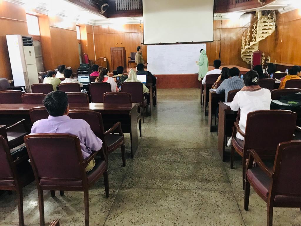Anam42810883's tweet photo. Supporting partners and building capacity of farm advisors to understand the beef value chain# walking the chain 🍖🐂🐃 ⛓️. A step towards uplifting farmers  profit through integration in beef value chain.  Dairy-Beef project @ACIARAustralia @humera41 @AciarPakistan https://t.co/FG6BDq7Yiz