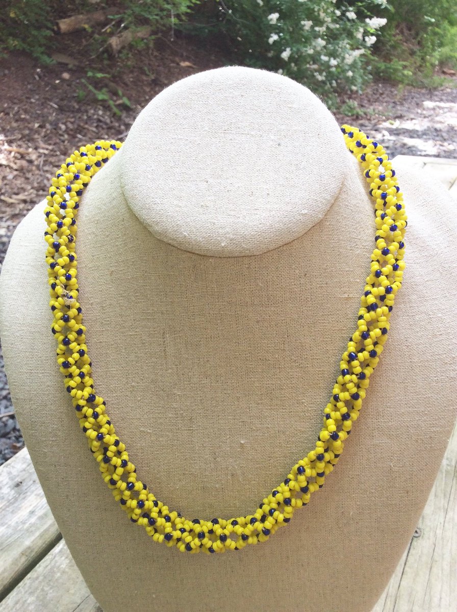GothicGlass's tweet photo. Excited to share the latest addition to my #etsy #etsyjewelry #etsyvintage #etsycanada shop: #Vintage #YellowBeadNecklace #jewelrySALE #NativeBeads #Indigenous #Necklace #CottageCore #CrowVanity #Jewelry #USAShipping #yellow #birthday #canada https://t.co/GarC2c6FyZ https://t.co/UjF7K7r9IP