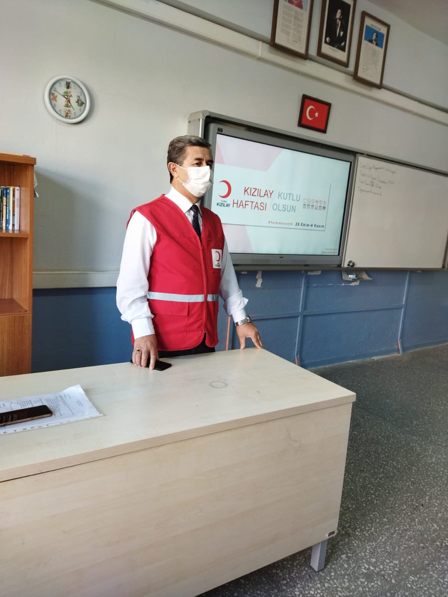 📌Seyyid Bilal İmam Hatip Ortaokulu

Genç Kızılay Sinop olarak Kızılay Haftası dolayısıyla Şube Başkanımız Kemal ALBAYRAK'ın katılımlarıyla çocuklarımızı ziyaret ederen onlara Kızılayımızı anlatmaya devam ediyoruz. 

<a href="/kocemree/">Emre Koç</a> 
<a href="/ofarukcaliskan/">Ömer Faruk Çalışkan</a> 
@talhaozerofc 
<a href="/msiyamigevrek/">Mahmud Siyami Gevrek</a>