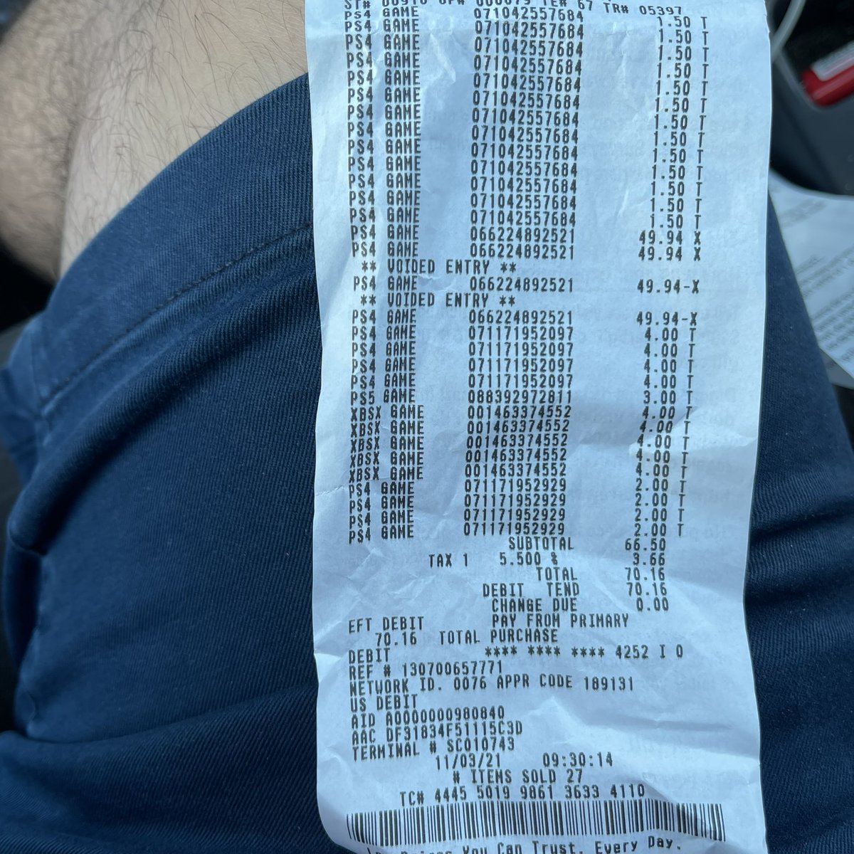 RetailRileyFBA's tweet image. Just touched down in houston for astrofest, cannot wait to use my profits to spend on merch 😂 

Did one last walmart run and hit the jackpot at one store 🎰

Paid $70 for 27 games!!! That’s literally the price of one brand new game that just released 🤑

#retailriley #walmart
