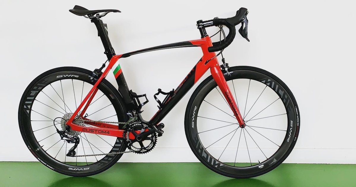 custom4us's tweet photo. El final de un proceso biomecánico: la bicicleta a medida. 
Diseño: @custom4us 
Construcción: @jarnosoncini 
Arte: @zingirak 
Montaje: @_la_bicicleta_bilbao_ 
Material: Carbono 1k
Grupo: @ultegrashimano 
Ruedas: @miche.italy 
Sillín: Shark @essax_saddle 

#soloparaentenidos https://t.co/Dx4KamYnVx