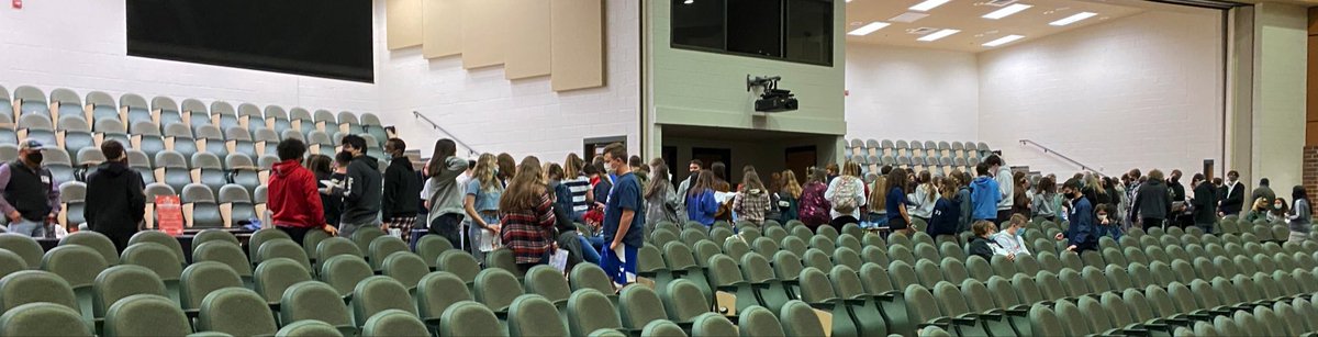 BDavidson89's tweet photo. CTE Career Fair Block 1 @KettleRunNews  @CTE4Life1 #fcsp1kidsdeserveit https://t.co/jlEYAVD3ME