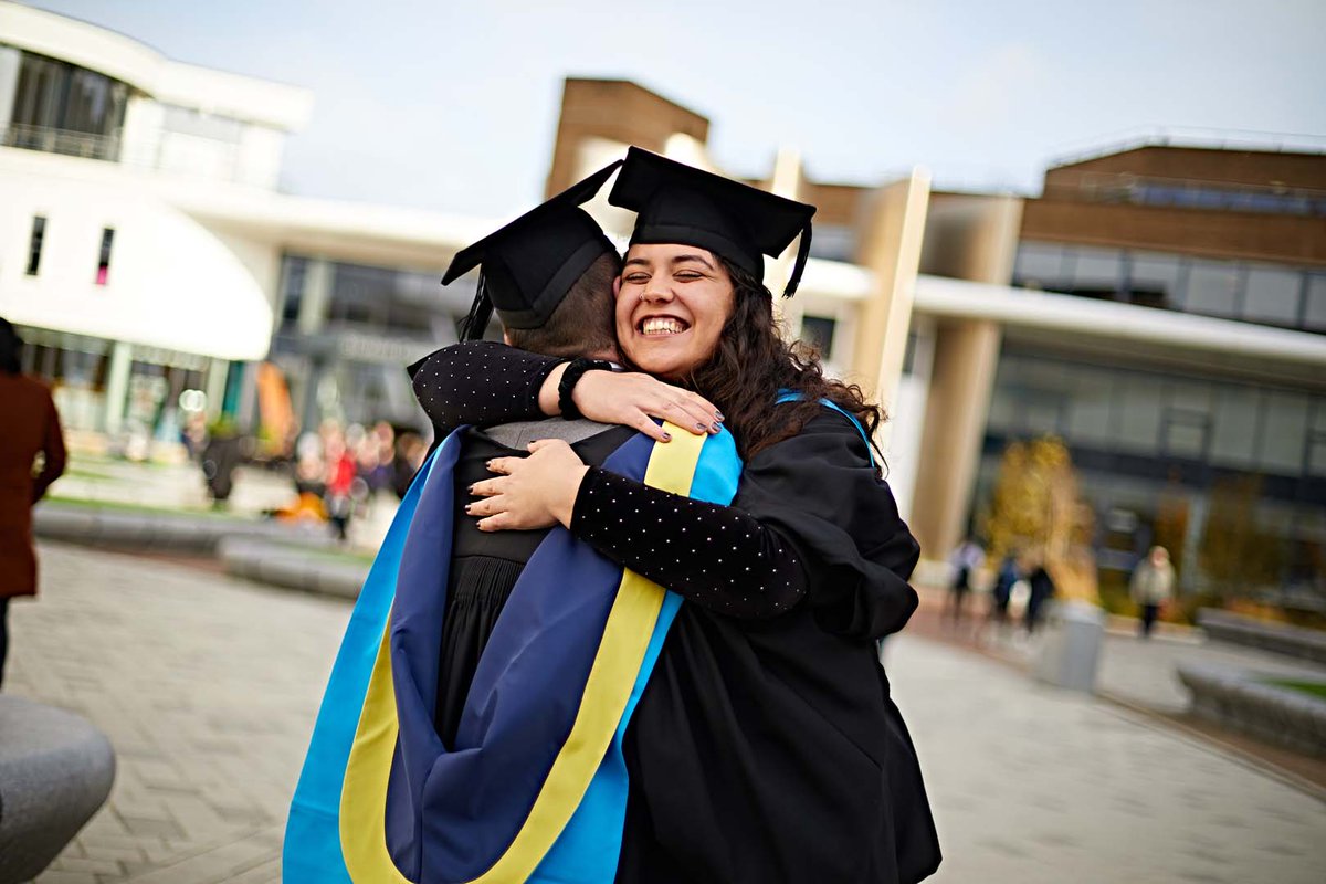 Class of 2020 and 2021 have you booked your place at graduation? 🎓  

Reserve seats for you and your guests before the 8 November booking deadline 👉 hud.ac/kvk

We're looking forward to welcoming you back to campus soon! #HudGrad