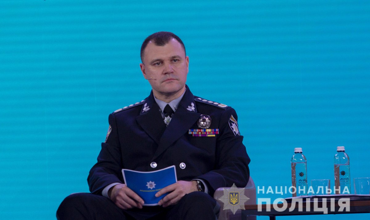 Правоохоронці і громада мають об'єднати зусилля заради безпеки дітей - глава Нацполіції

Поліція, керівництво ОТГ і освітяни мають звернути увагу на те, щоб громадяни могли не боятися за власних дітей, а ті почувалися безпечно

🔗 bit.ly/3wehayy