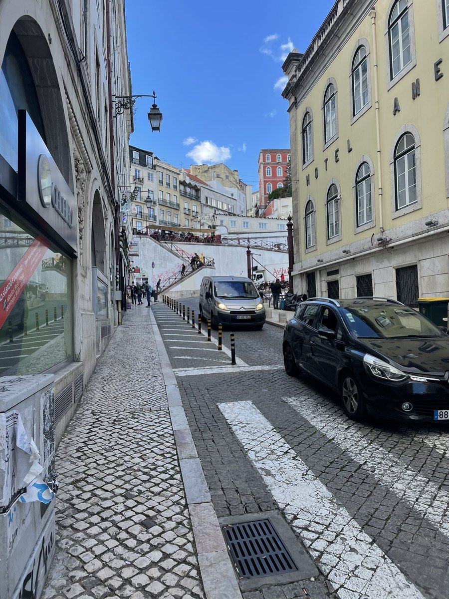 sadbearsnft's tweet photo. Sad Bears have arrived in Lisbon for @SolanaConf https://t.co/IkreO0HCnB